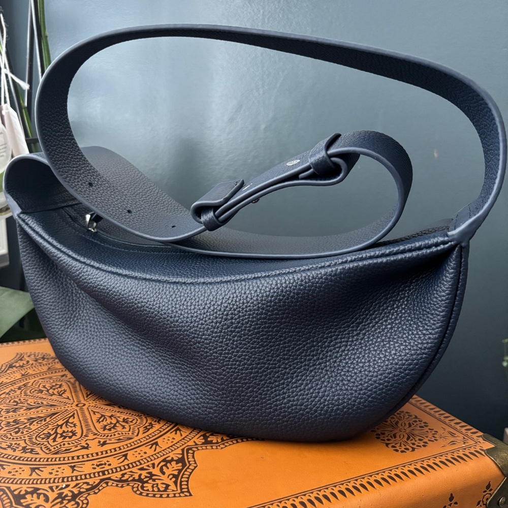 DONNAIN Genuine Leather Sling Crossbody Bag